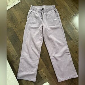 Women's puma sweatpants size medium